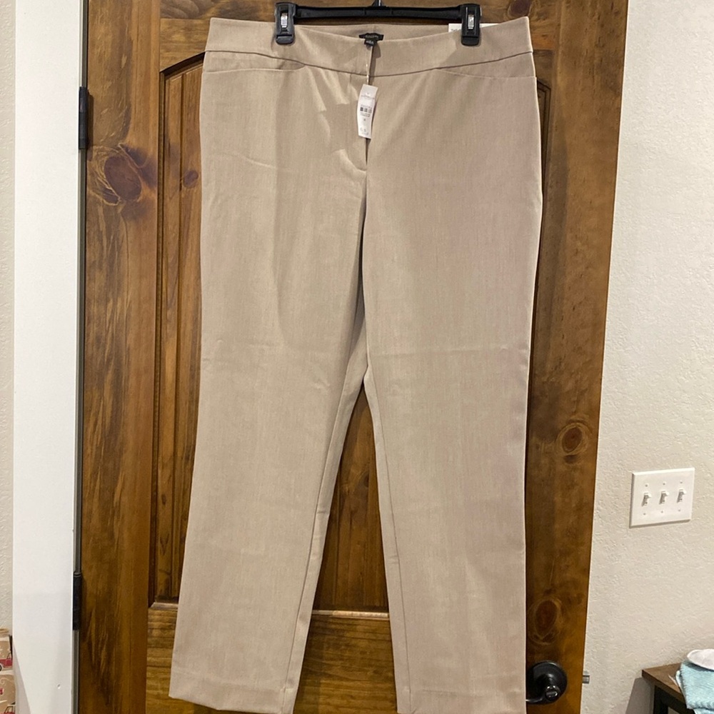 Ann Taylor, being pant, NWT,